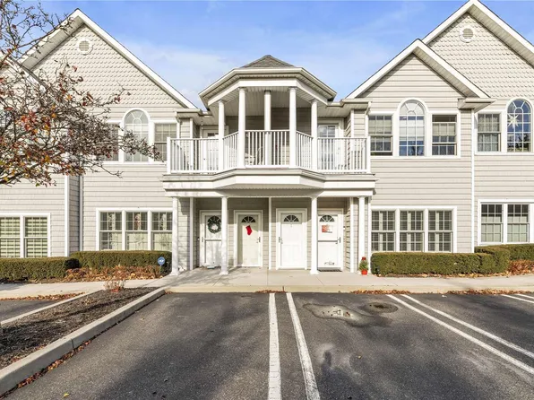 116 Stewart Avenue #G, Bethpage, NY 11714