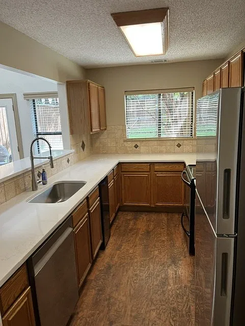 2 bed, 1.5 bath, 1534 sqft, $2,500 — Photo 2