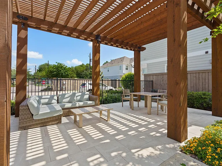 1411 Biondo Way — Photo 30