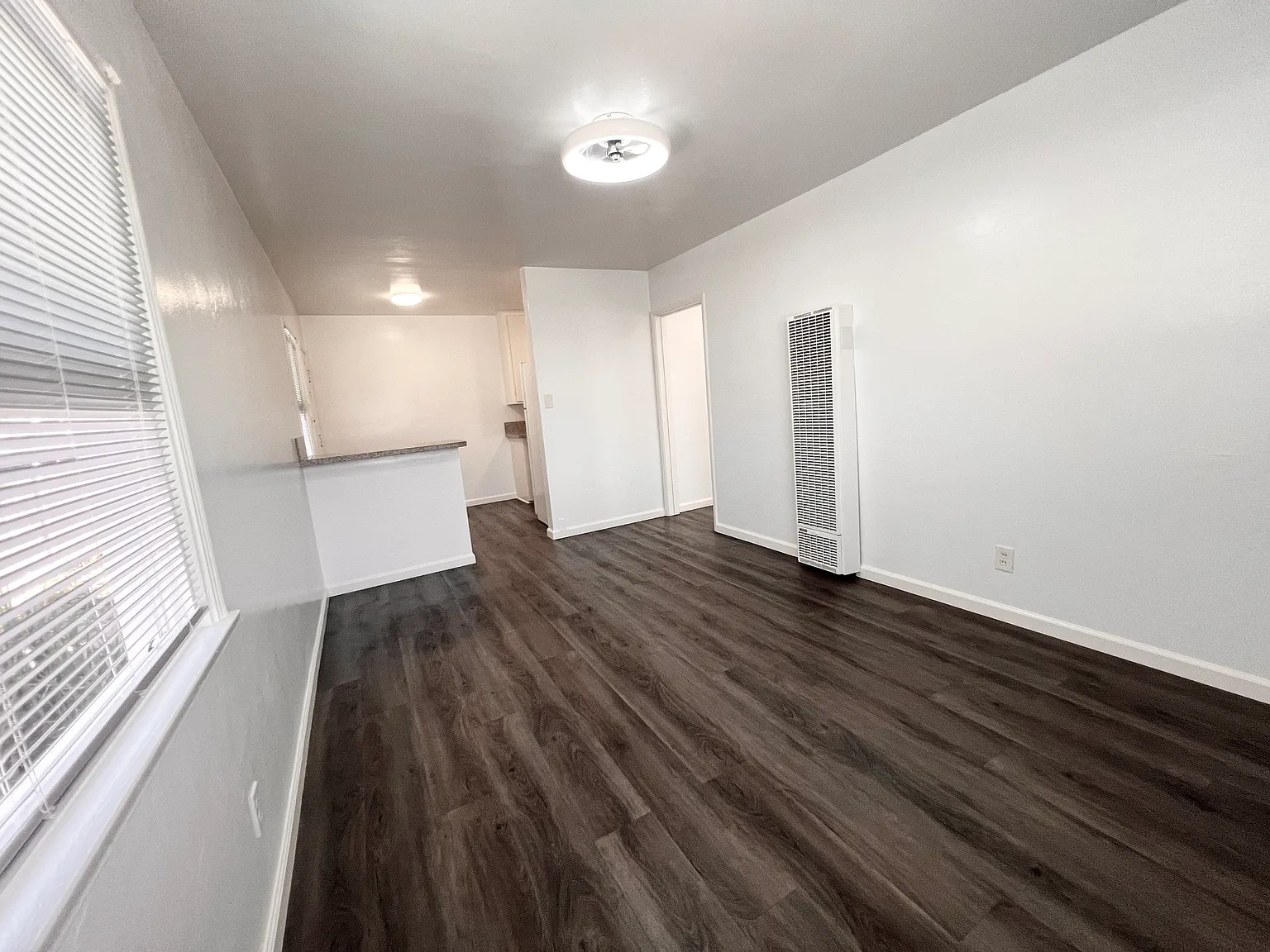 109 Santa Fe Ave — Photo 2