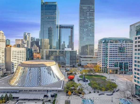 224 King St W Unit 1205, Toronto, ON M5H 0A6