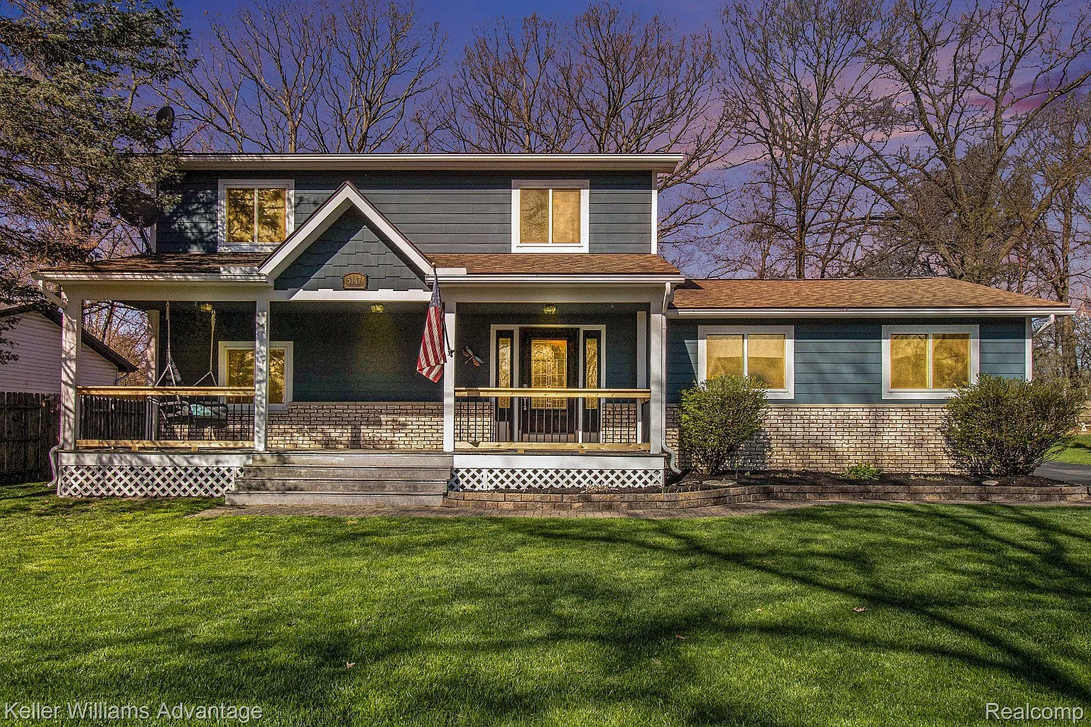 5147 Lake Grove Dr photo 1