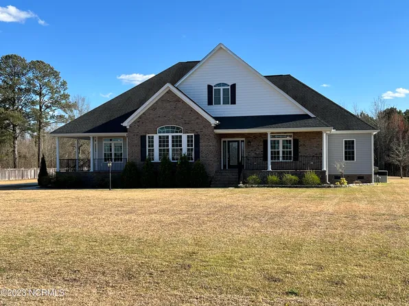 114 Plantation Creek Drive, Vanceboro, NC 28586