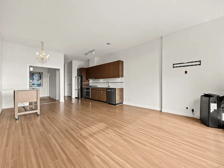 121 Brew St — Photo 10