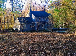 818 Leed Hill Rd, Ephrata, PA 17522