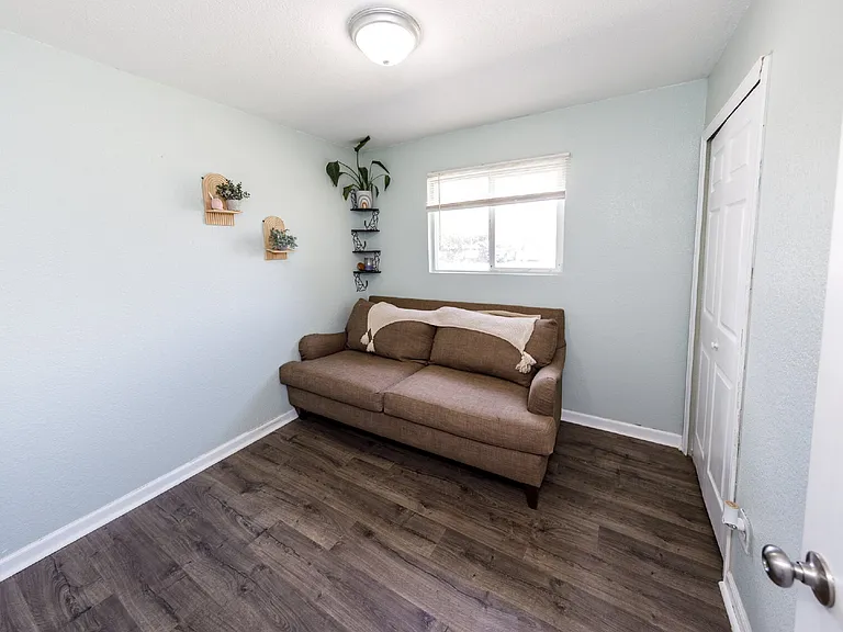 1703 Harrow Rd — Photo 40