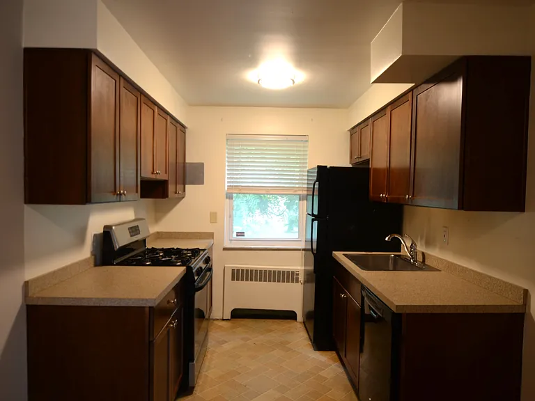 4216 Settle St — Photo 5