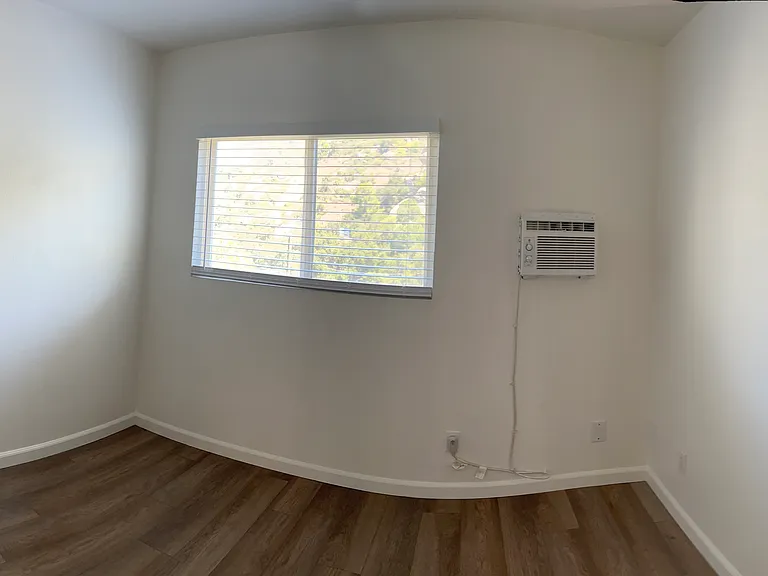 1068 Alta Vista Rd — Photo 3