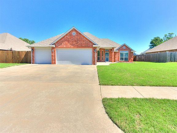 2nd image of 1059 Fox Run Ln