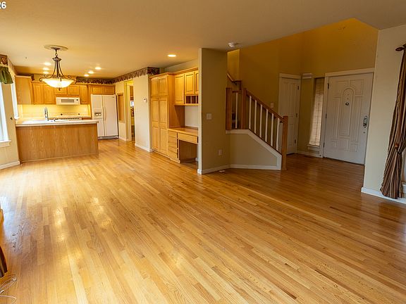 5th image of 15102 SE Myra Ln