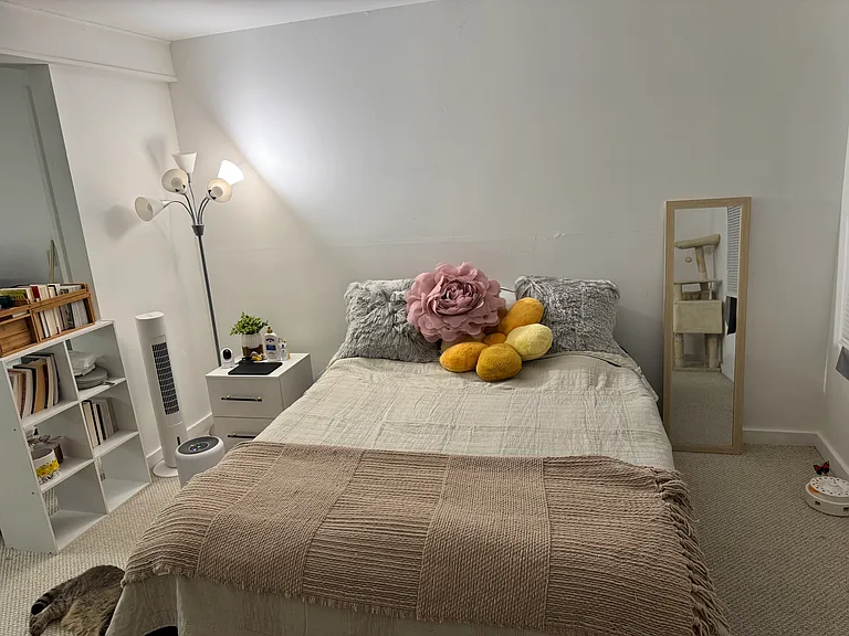 33 Floyd Ave #5 — Photo 1