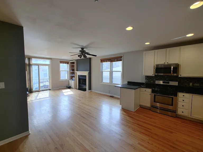 1102 N Marshfield Ave #1W — Photo 7