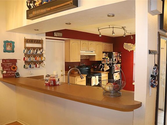 4th image of 816 Grenoble Dr