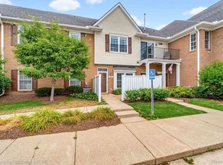 730 Amberly Dr, Waterford, MI 48328