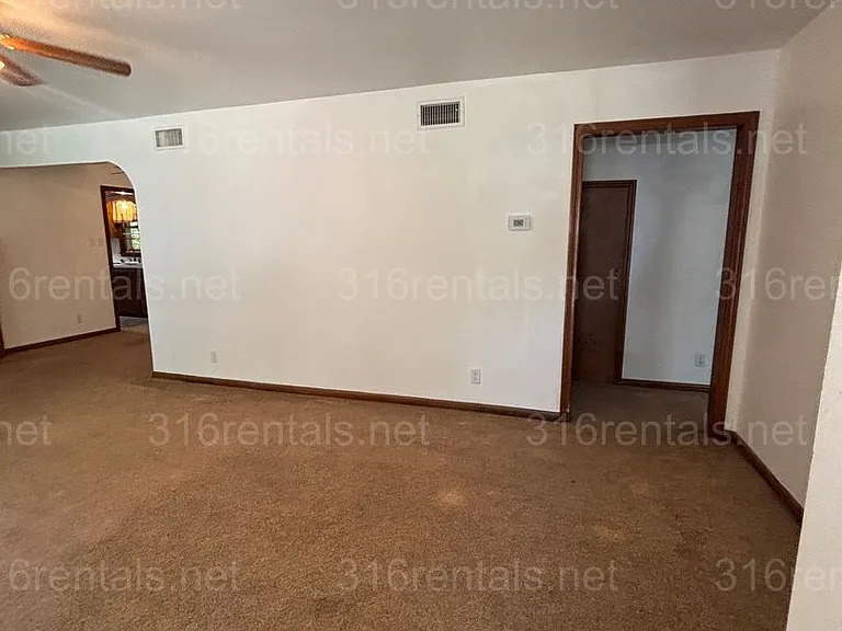 1144 Skelly St — Photo 19