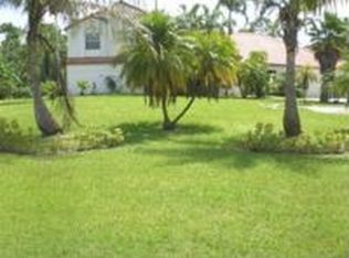 394 Westwood Cir W, West Palm Beach, FL 33411