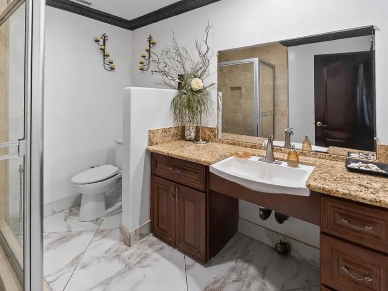 1710 Lotus Ln — Photo 14
