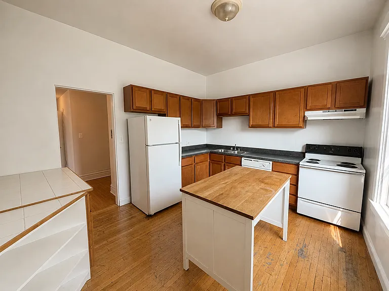 670 W Sheridan Rd #3W — Photo 10