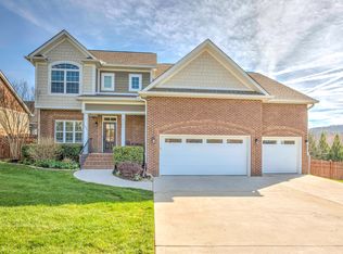 103 Crescent View Ln, Oak Ridge, TN 37830
