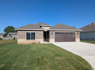 729 N Cedar Downs Cir, Wichita, KS 67235
