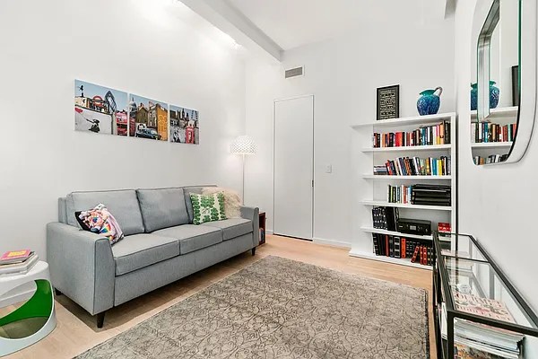 Rented by Compass | media 7