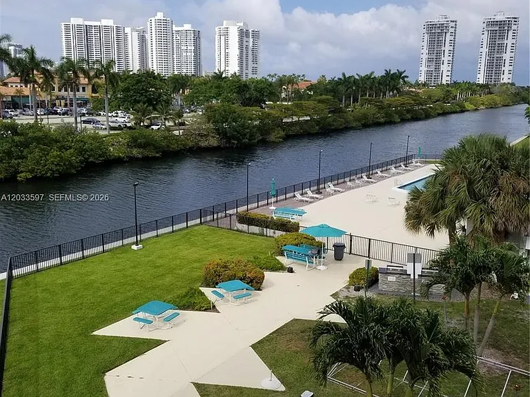 3401 N Country Club Dr #211 — Photo 23