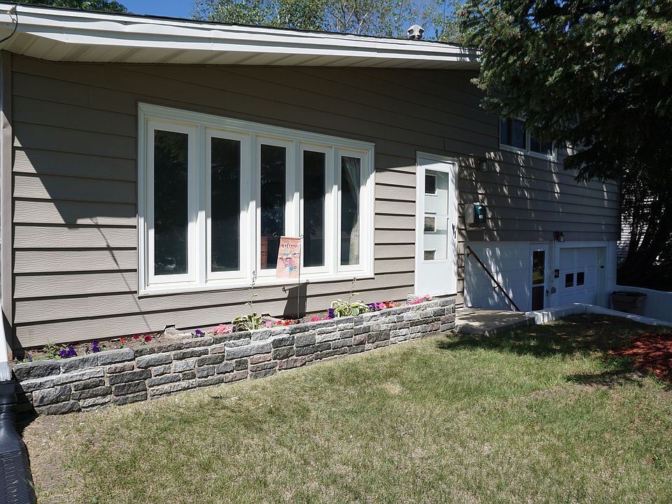 1st image of 405 Hillcrest Dr