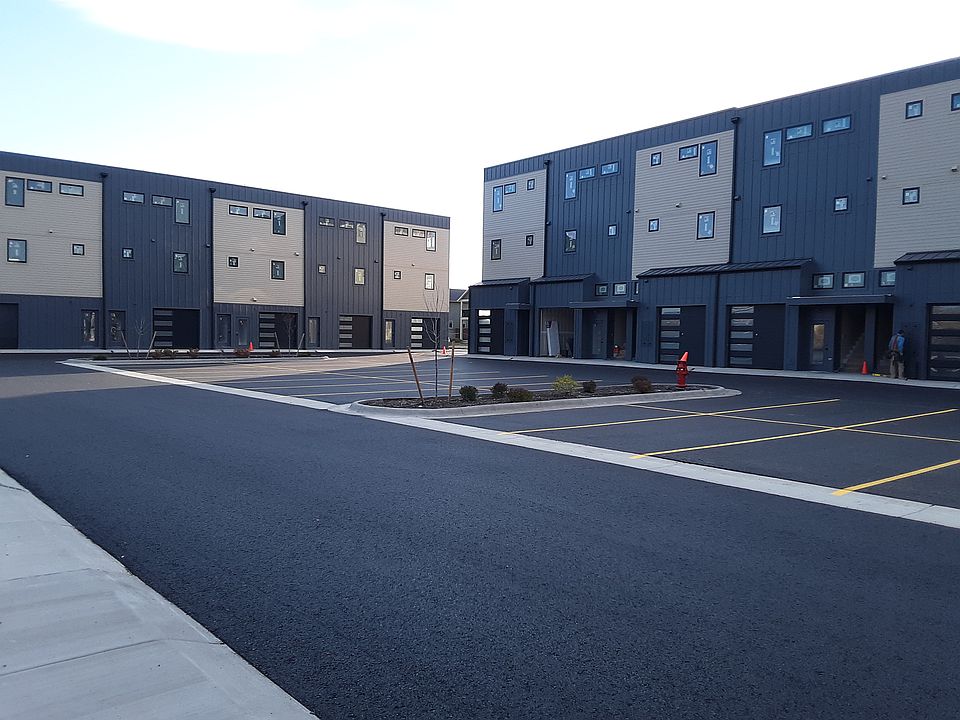 Privat parking lot with private garage