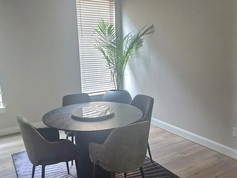 809 Coronado Terrace Ln — Photo 9