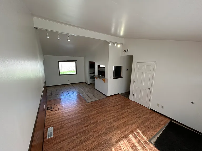 1882 Paul Dr — Photo 16
