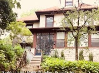 23 Theresa Pl, Staten Island, NY 10301