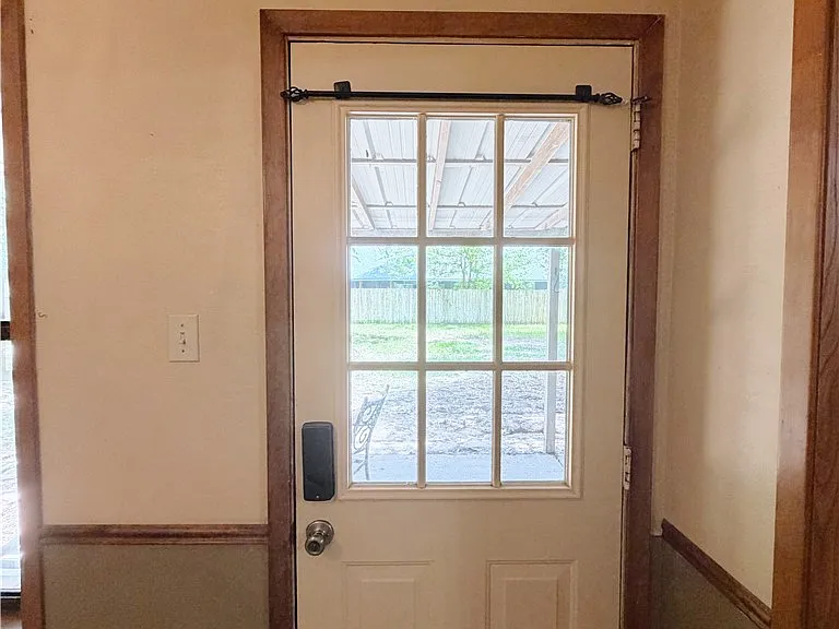 2706 Red Hill Dr — Photo 15