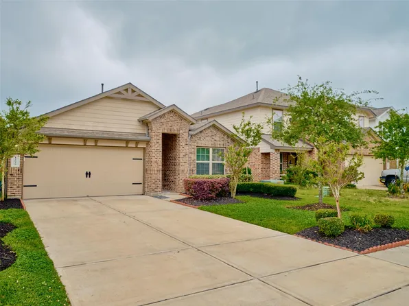 12629 Pirate Bend Dr, Texas City, TX 77591