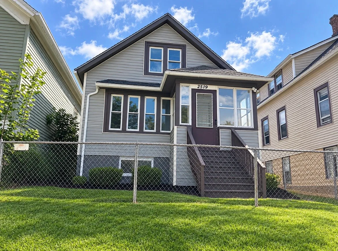2519 W Becher St - 2519 W Becher St — Photo 1