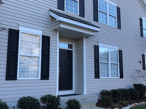 2nd image of 1003 Llano Dr