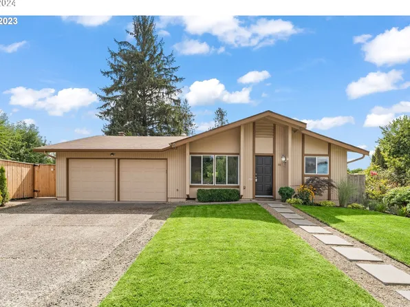 110 Lynnbrook Dr, Eugene, OR 97404