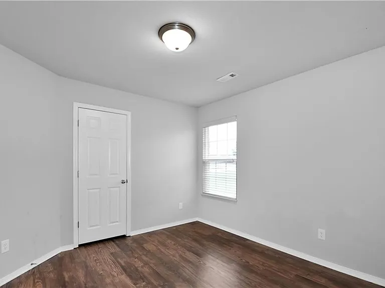 1240 Lariat Dr — Photo 15