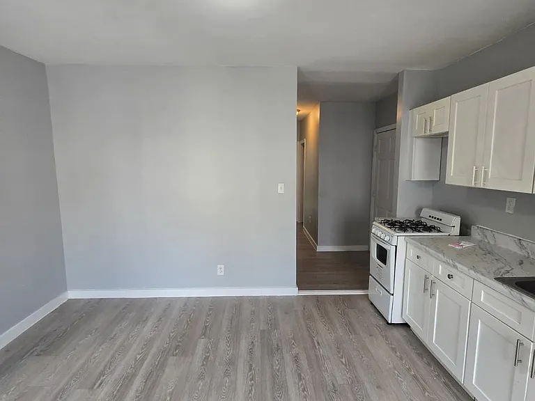 198 Parker St #2A — Photo 2