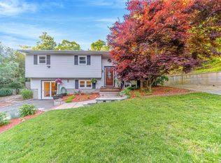 55 Saltaire Rd, Sound Beach, NY 11789