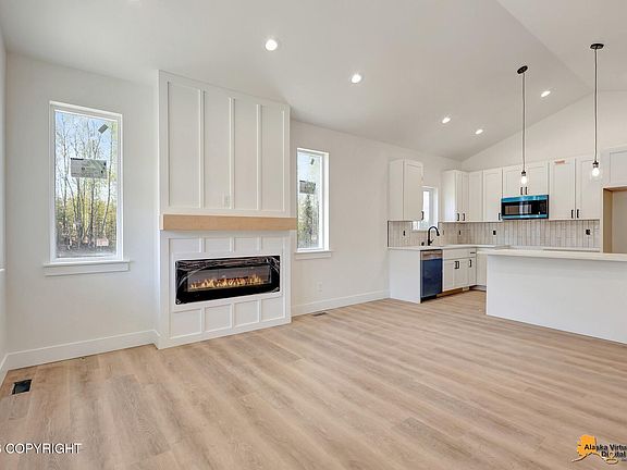 4th image of 2631 N Prospect Dr