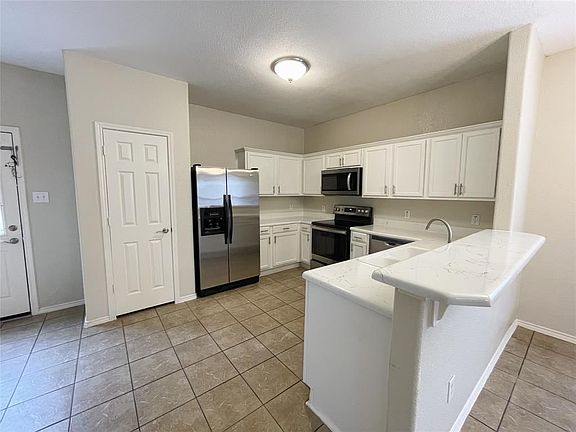 5th image of 6238 Cottage Pines Dr
