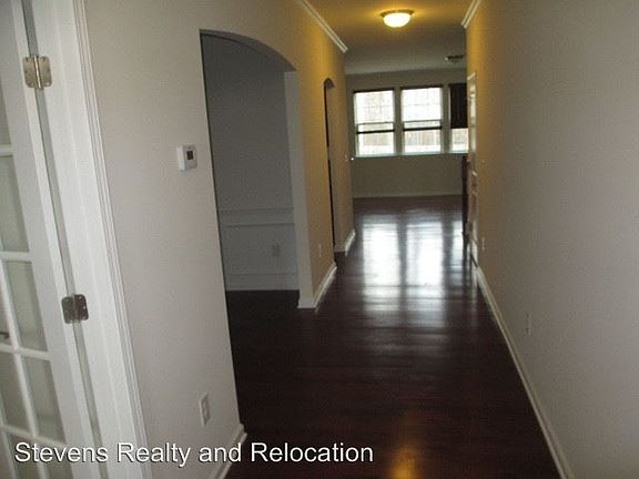4th image of 415 Cottonseed Way