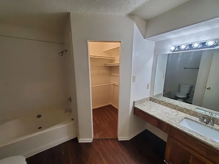 2140 Norcross Dr — Photo 13