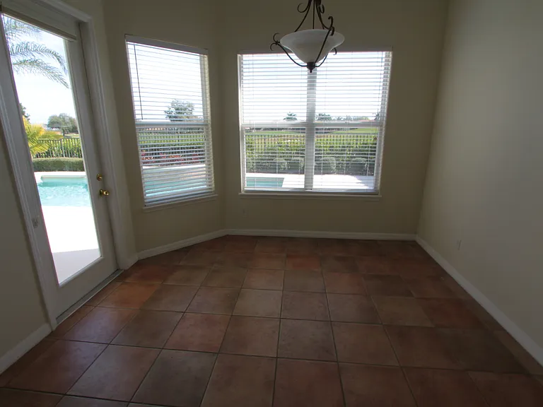 2521 Roat Dr — Photo 4