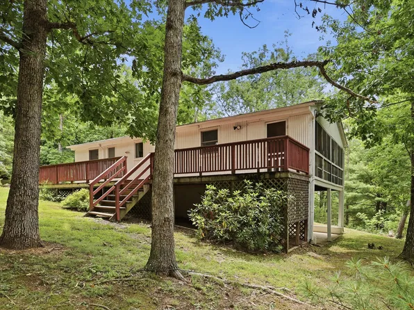 371 Oak Hill Rd, Berkeley Springs, WV 25411