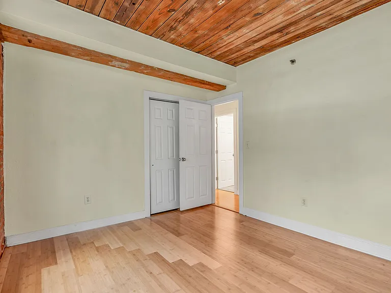14 Sanford St #7 — Photo 16