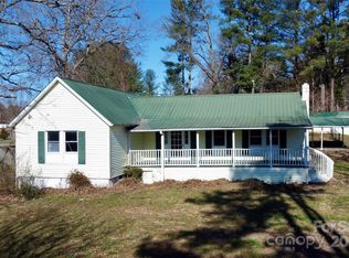 99 Wakefield Dr, Hendersonville, NC 28792