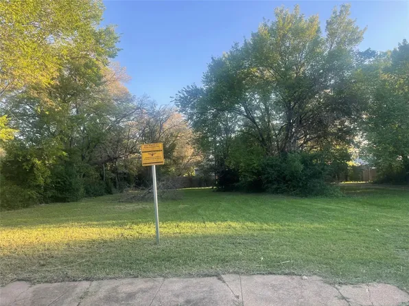 1308 E Humbolt St, Fort Worth, TX 76104