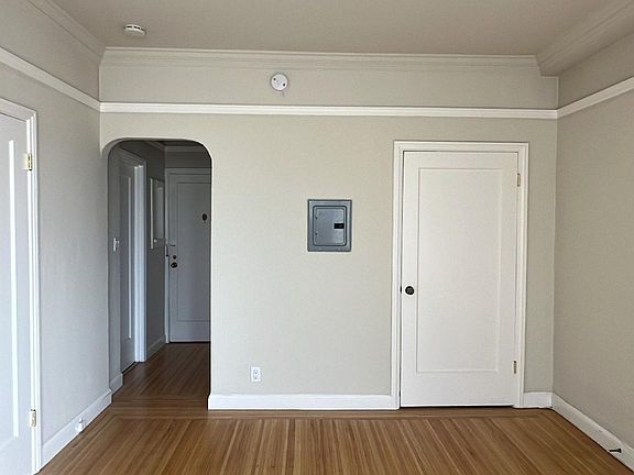 3rd image of 2905 Van Ness Ave APT 303