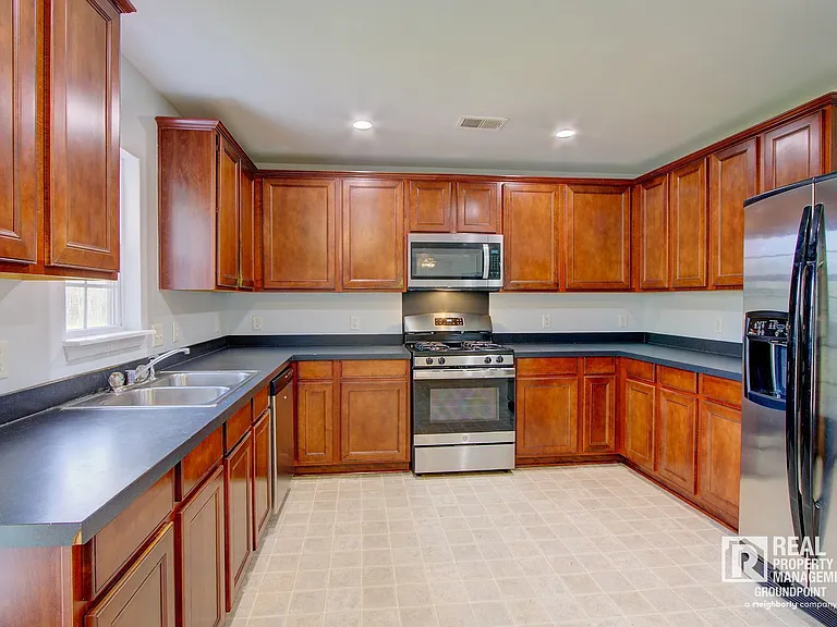 130 Decatur Dr — Photo 7